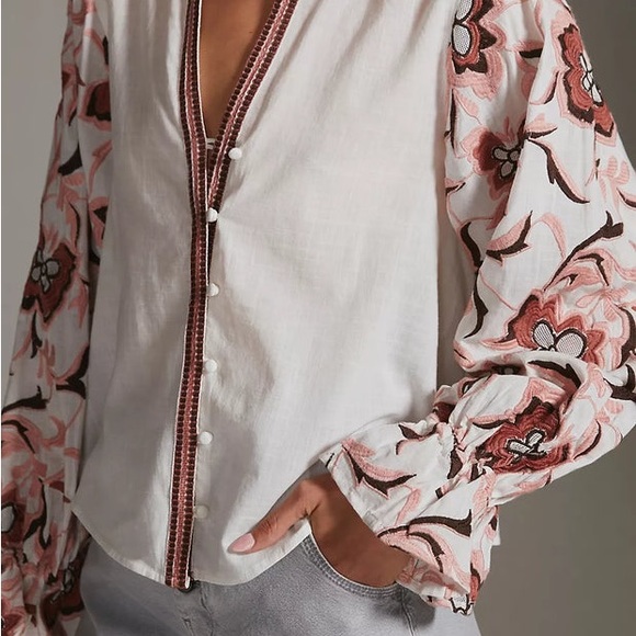 BY ANTHROPOLOGIE | V-Neck Embroidered Blouse Size S, BNWT - Picture 2 of 10